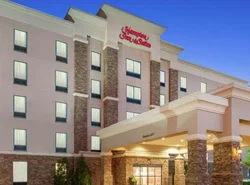 Hampton Inn and Suites Roanoke Airport/Valley View Mall