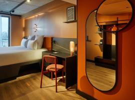 Tribe Paris Saint Ouen Accommodation Los Angeles