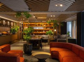 insomnia KYOTO OIKE Accommodation Los Angeles