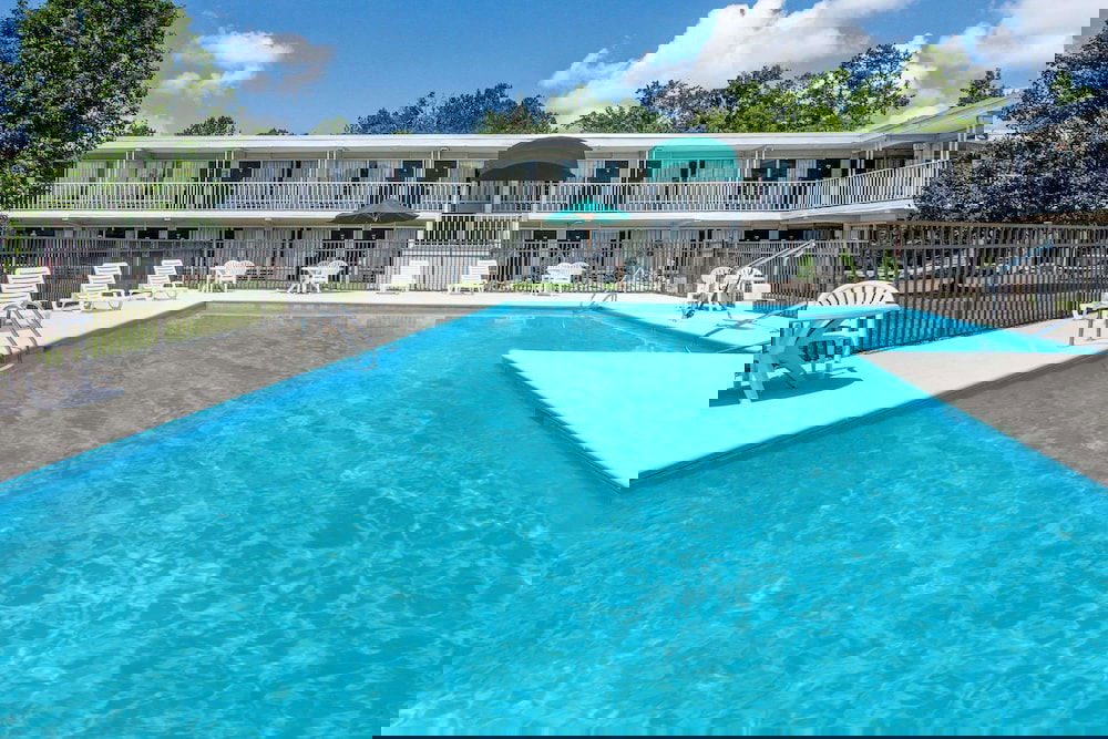 Days Inn By Wyndham Cullman - thumb 0