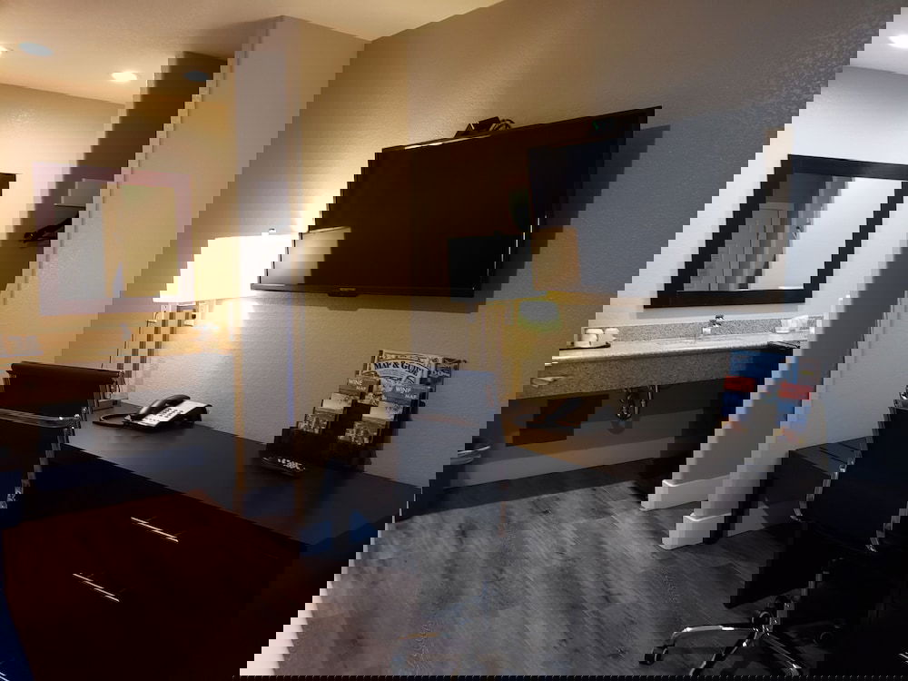 Fairview Inn And Suites - thumb 3