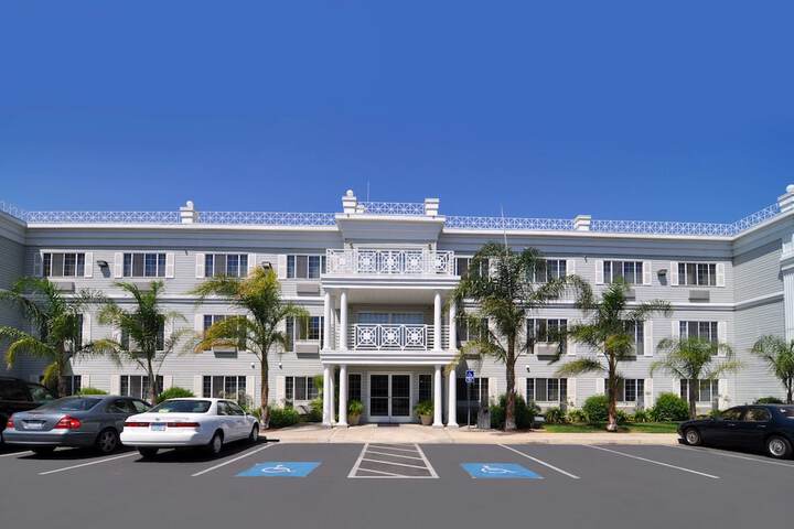 Best Western Luxury Inn - thumb 1