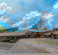 AmericInn by Wyndham Hartford WI - Accommodation Los Angeles