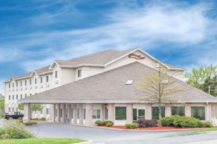 Baymont By Wyndham Freeport - thumb 0