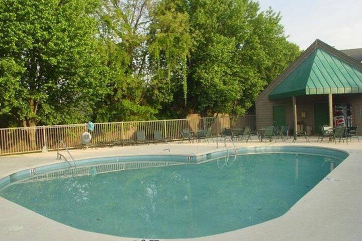 Huntsville Hotel & Suites - thumb 0