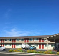 Super 8 by Wyndham Alturas - Accommodation Los Angeles