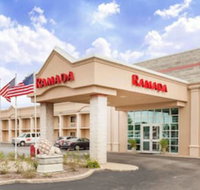 Ramada Hotel  Conference Center by Wyndham Hammond - Accommodation Los Angeles