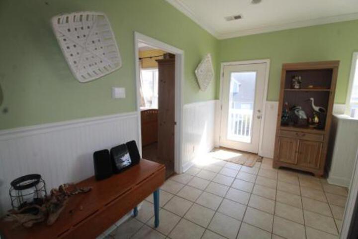 326 Ocean Point Drive - thumb 0