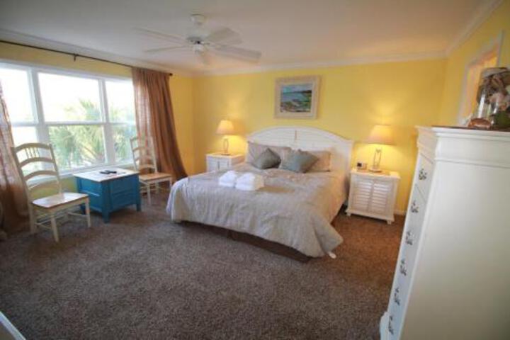 326 Ocean Point Drive - thumb 1