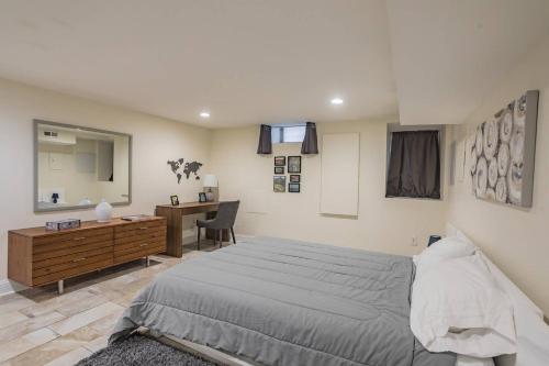 Beautiful 2 Bedroom Graduate Hospital Back Patio - thumb 2