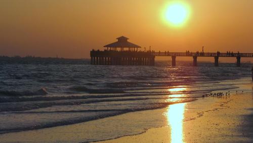 Villa Waterfront - thumb 5