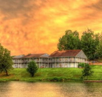 Crown Point Resort  Adults Only - Accommodation Los Angeles