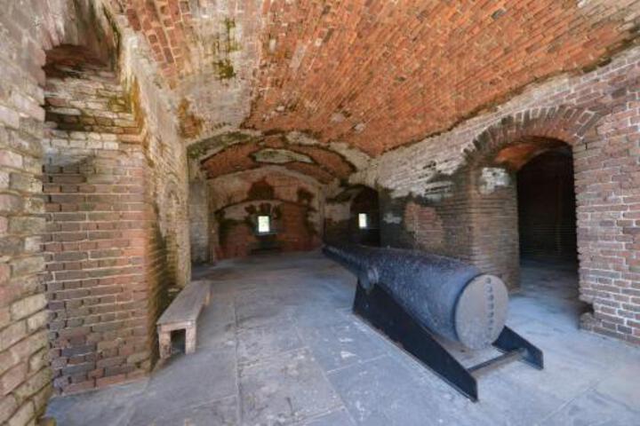 Old Town Cottage - thumb 4