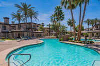 Luxury 2BR near Kierland Commons by WanderJaunt