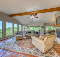 Peaceful Retreat on Quiet Cove on Lake Travis - Accommodation Los Angeles