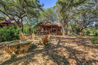 Lake Getaway W / Casita at the Hollows Resort Home