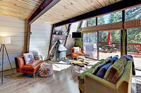 New Listing Charming  Large Deck Near Beach 3 Bedroom Home