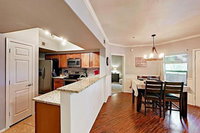 New Listing Resort Style Condo W / Pools  Spas Condo