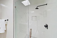 New Listing Chic Condo in The Heart of Old Town Condo