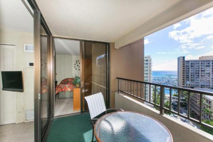 Discovery Bay 1602 Condo - thumb 0