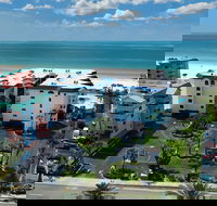 New Listing! Beachfront Perch W/ Pool & Balcony 2 Bedroom Condo - Accommodation Los Angeles