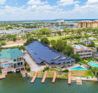 3BR / 2BA Waterfront Townhouse 3 min from Resort - Accommodation Los Angeles