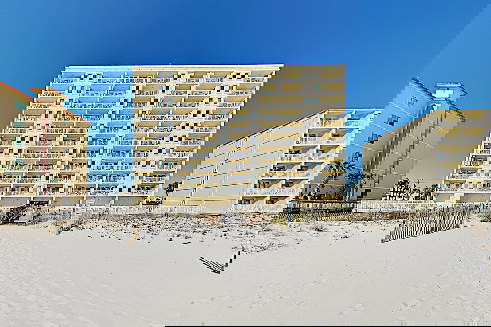 Walk Everywhere! Charming Gulf View W / Pool 2 Bedroom Condo - thumb 0