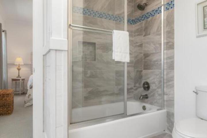 Cottage With A Porpoise - thumb 5