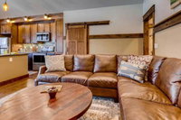 Pet Friendly Cabin in the Heart of Grand Lake