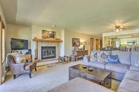 Lakeside Condo Walk to Downtown Grand Lake