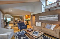 NEW Watercolor Cottage 2 Minute Walk to Beach