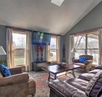 Mountain Home Cottage with Deck Steps to White River - Accommodation Los Angeles