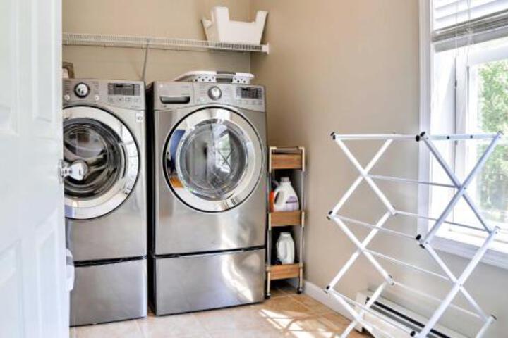 Colonial Style Warwick Retreat 1 Hour To NYC! - thumb 3