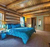 Upper Lodge Brevard Cabin on 80 Acres w / Pool - Accommodation Los Angeles