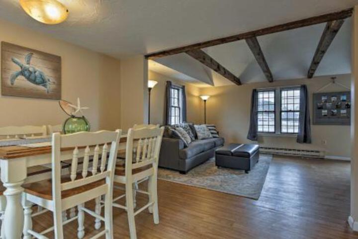 South Yarmouth Cottage Walk To Seaview Beach! - thumb 3