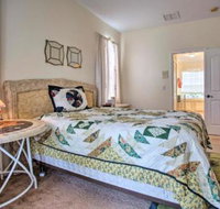 Handsome 3BR North Port House w / Private Lanai - Accommodation Los Angeles