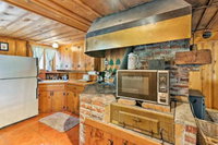 Cozy Choice Wood Cabin 5 Minutes from Shaver Lake