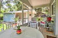 Charming Lake Helen Home w / Yard by Interstate 4