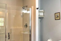 R Lazy S Inn Apartment 30 Min to Whitefish Resort