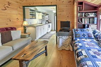 Bolton Landing Cottage Steps to Beach