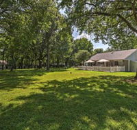 Grand Lake Area Cottage w / Patio Steps from Lake - Accommodation Los Angeles