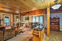 Cozy Robbinsville Cabin w / Deck by Fontana Lake