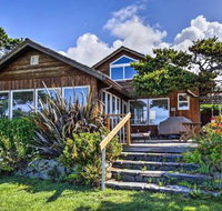 Oceanfront Arch Cape House w / Pacific Views - Accommodation Los Angeles