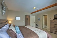 Luxury Central Grand Lake Home w / Huge DeckHot Tub