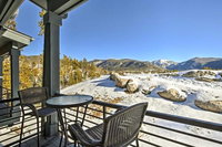 Home w / Views  Fireplace Walk to Town / Grand Lake