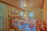 Rustic Cabin Steps to Houghton Lake  Boat Launch