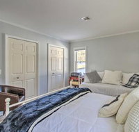 Locke Lake Home w / Private Beach Dock  Rafts - Accommodation Los Angeles