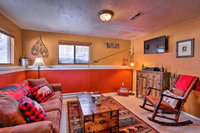 Rustic Home w / Yard Deck Fire Pit by Golf Course