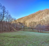Turkey Creek Cove Cabin in Clyde w / Fire Pit - Accommodation Los Angeles
