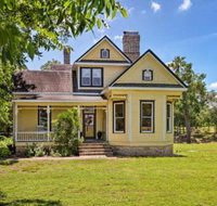 23 Acre Victorian Farmhouse 30 Min to Austin - Accommodation Los Angeles